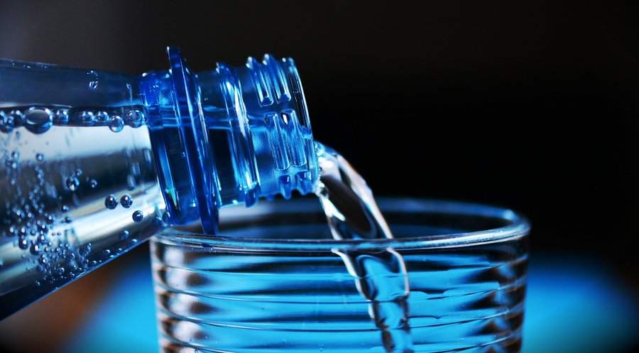 Woda jest szczególnie zalecana w diecie nerkowej